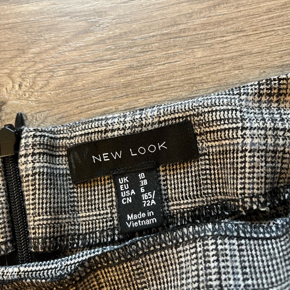 New Look Tweed Mini Skirt - Picture 3 of 3